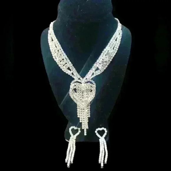 Necklace & Earring Set. - Picture 1 of 2